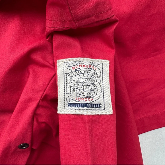 Vest jacket raincoat 3/6 months Burberry red for boys and girls - Picture 3 of 4